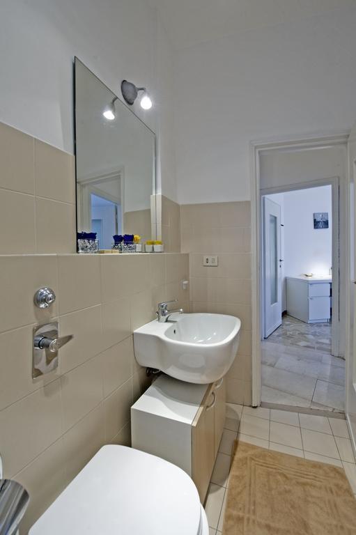 Apartment Chiesarossa Mailand Zimmer foto